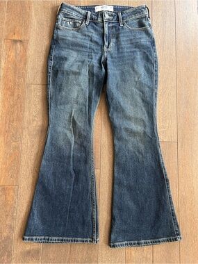 Hollister HR Flare jeans in short size 28